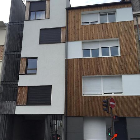 Appartement Au Pied De La Cathedrale Reims Exterior foto