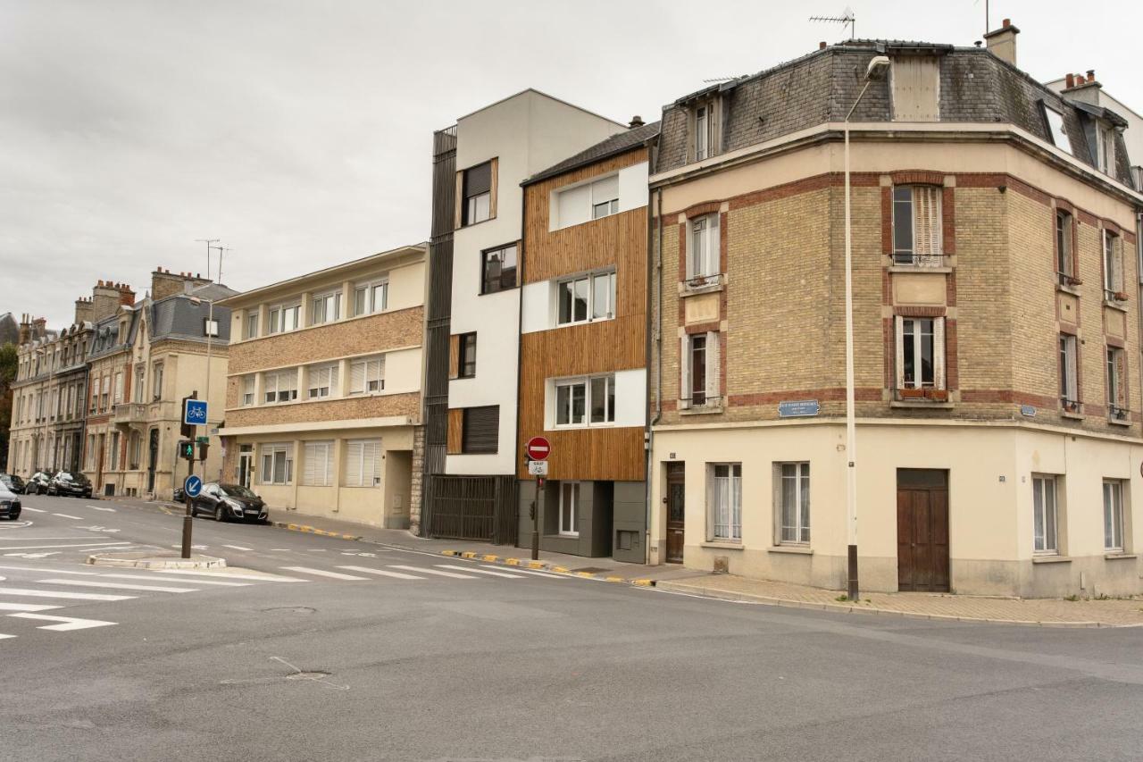 Appartement Au Pied De La Cathedrale Reims Exterior foto